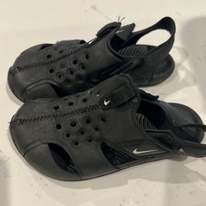 Boys Nike sandals